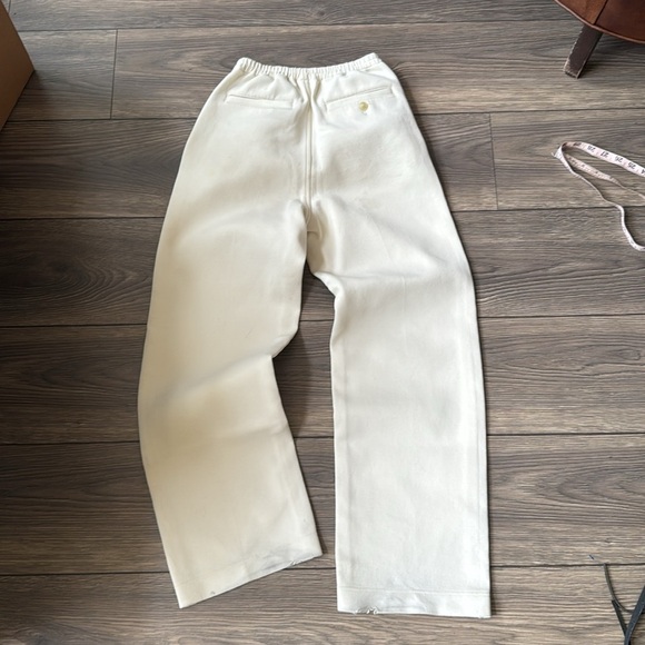 Uniqlo emits ivory high waisted stretchy oversized pants - Picture 5 of 10